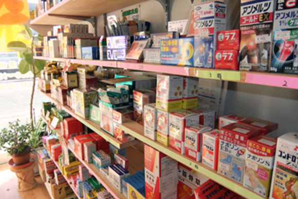 竹水堂薬局 高島店　内観